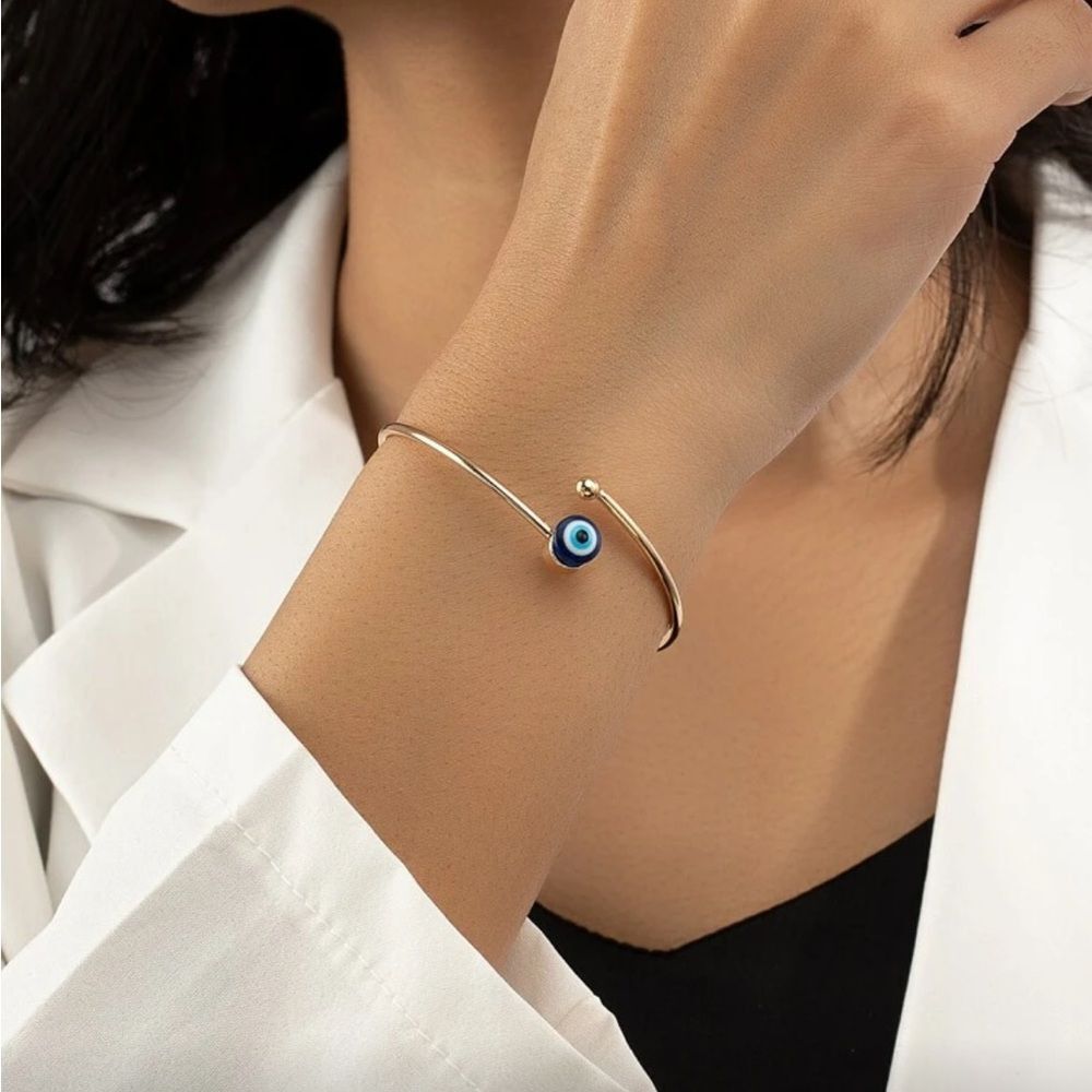 Elegant Gold Evil Eye Bracelet R266